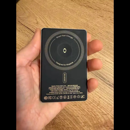 Magnetic Wireless Powerbank 3-in-1 | 15W QI 2.1 for iPhone & Apple Watch